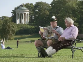 Szenenbild aus Hallo München – Englischer Garten